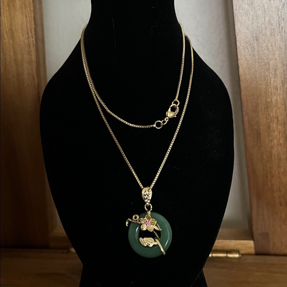 Gold and Jade Pendant Necklace